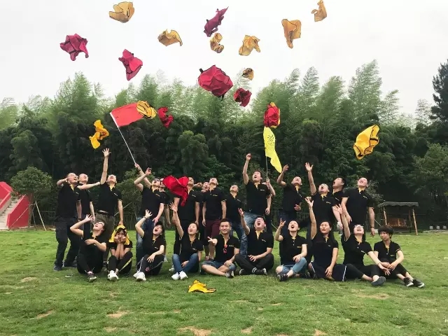 “向梦想出发” 亿万先生mr销售团建活动完善绽放